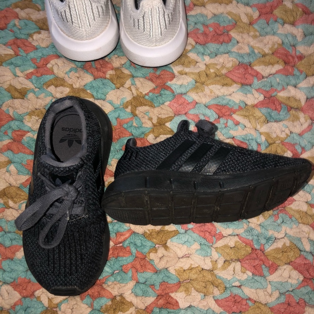 Toddler sneakers